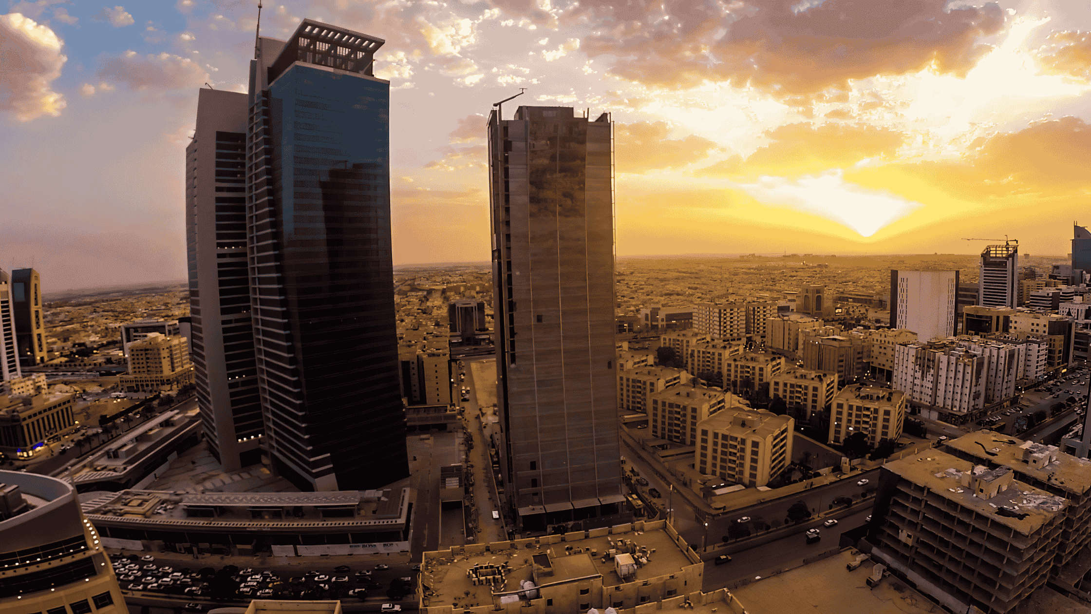 Comparing Real Estate in Riyadh vs. Jeddah: Where Should You Invest?